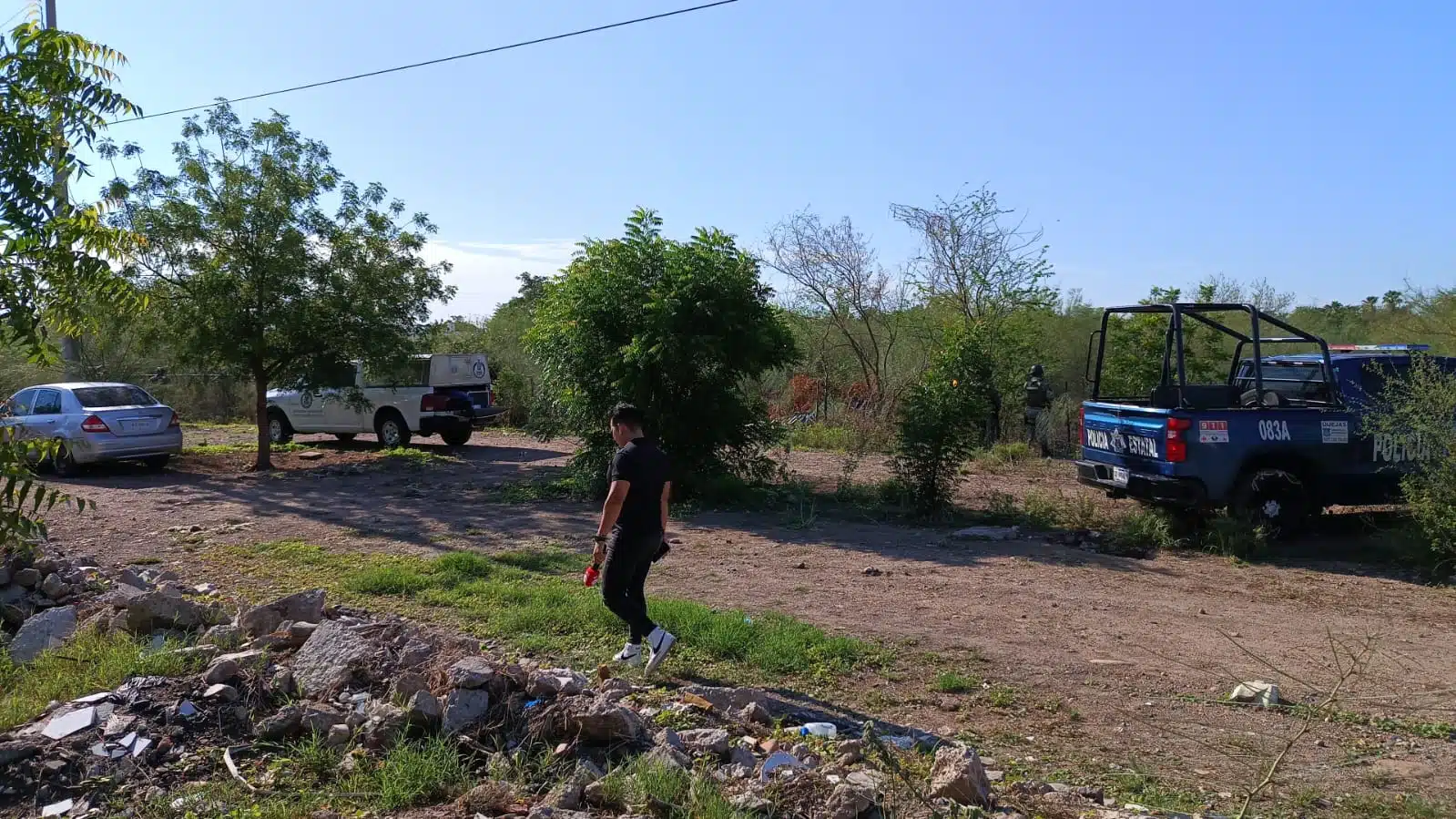 Localizan cuerpo de un hombre semienterrado en Culiacán