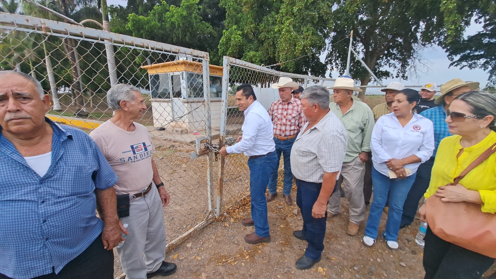 Productores de Guasave se manifiestan por falta de pago