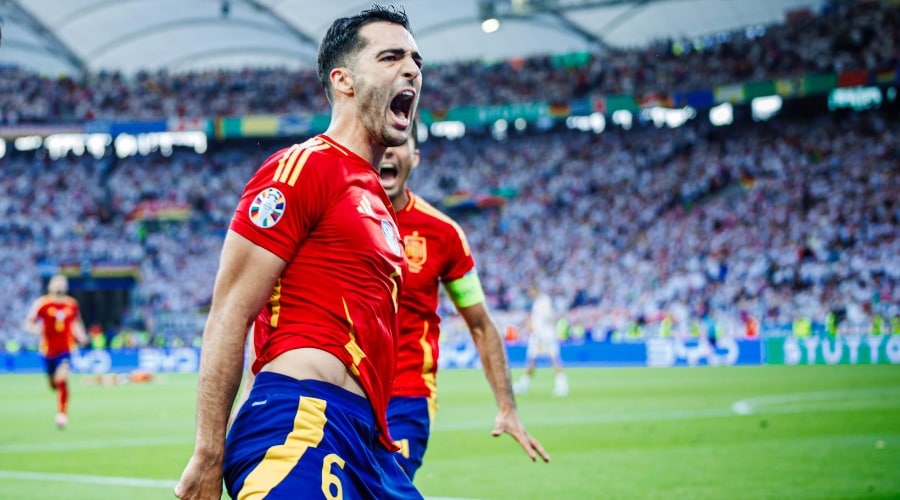 El futbolista Mikel Merino