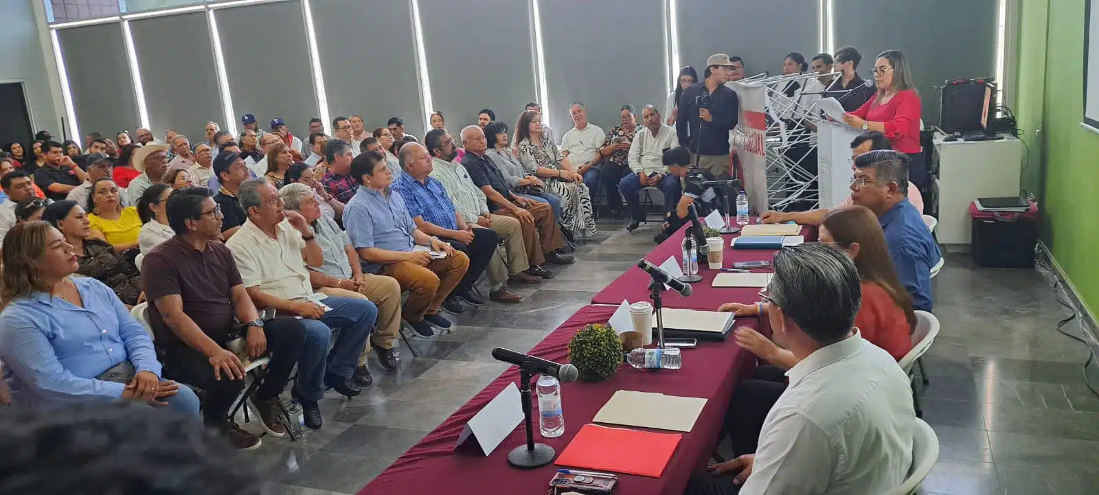 Panel organizado por Morena en Guasave