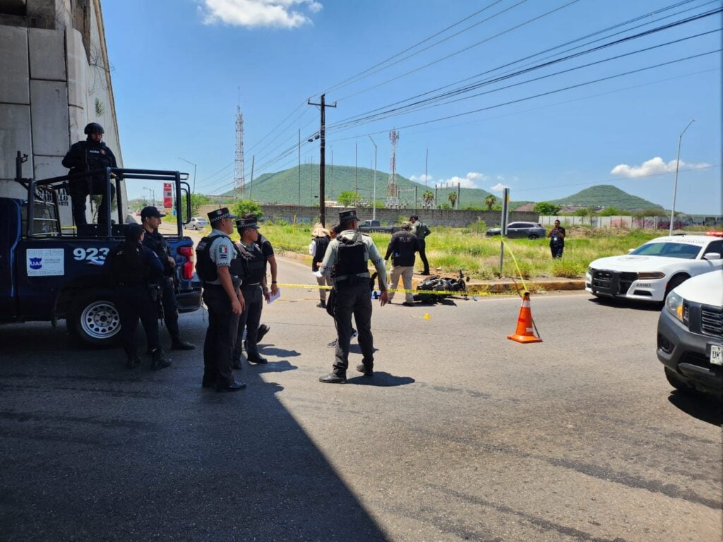 Muere motociclista al impactar con vehículo al sur de Culiacán