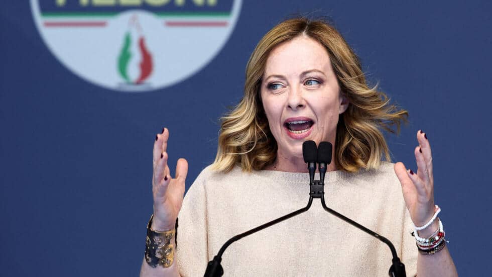 Multan a periodista por burlarse de Meloni; pagará cinco mil euros