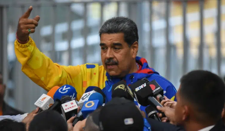 Nicolás Maduro denuncia 