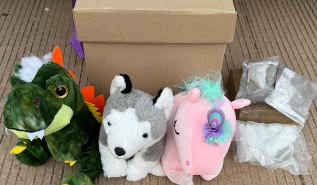 Peluches con droga oculta