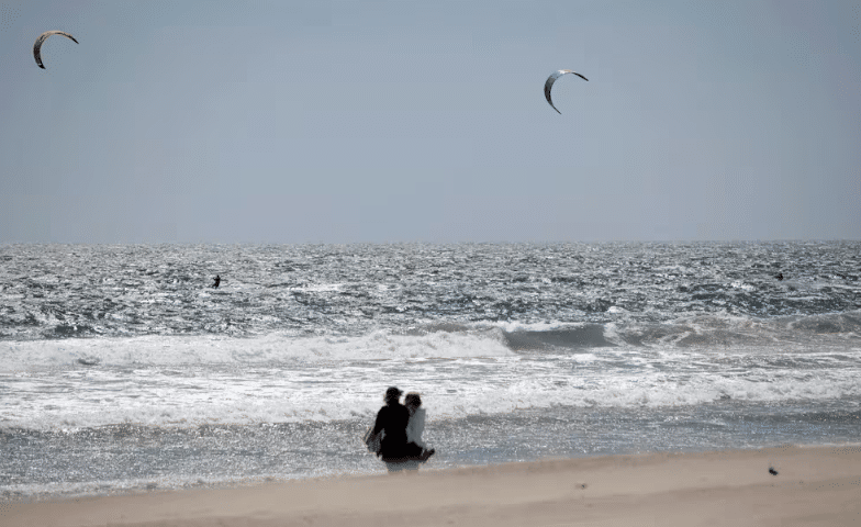 Autoridades cierran más de 30 playas en Massachusetts, EU, por presencia de bacterias