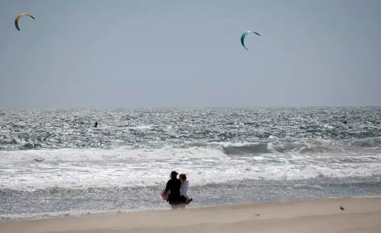 Autoridades cierran más de 30 playas en Massachusetts, EU, por presencia de bacterias