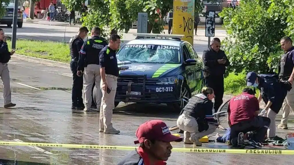 Policías de Puebla atropellan a un adulto mayor; lo declaran con muerte cerebral