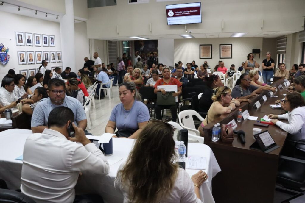 Programa Escuchando a la gente en Mazatlán