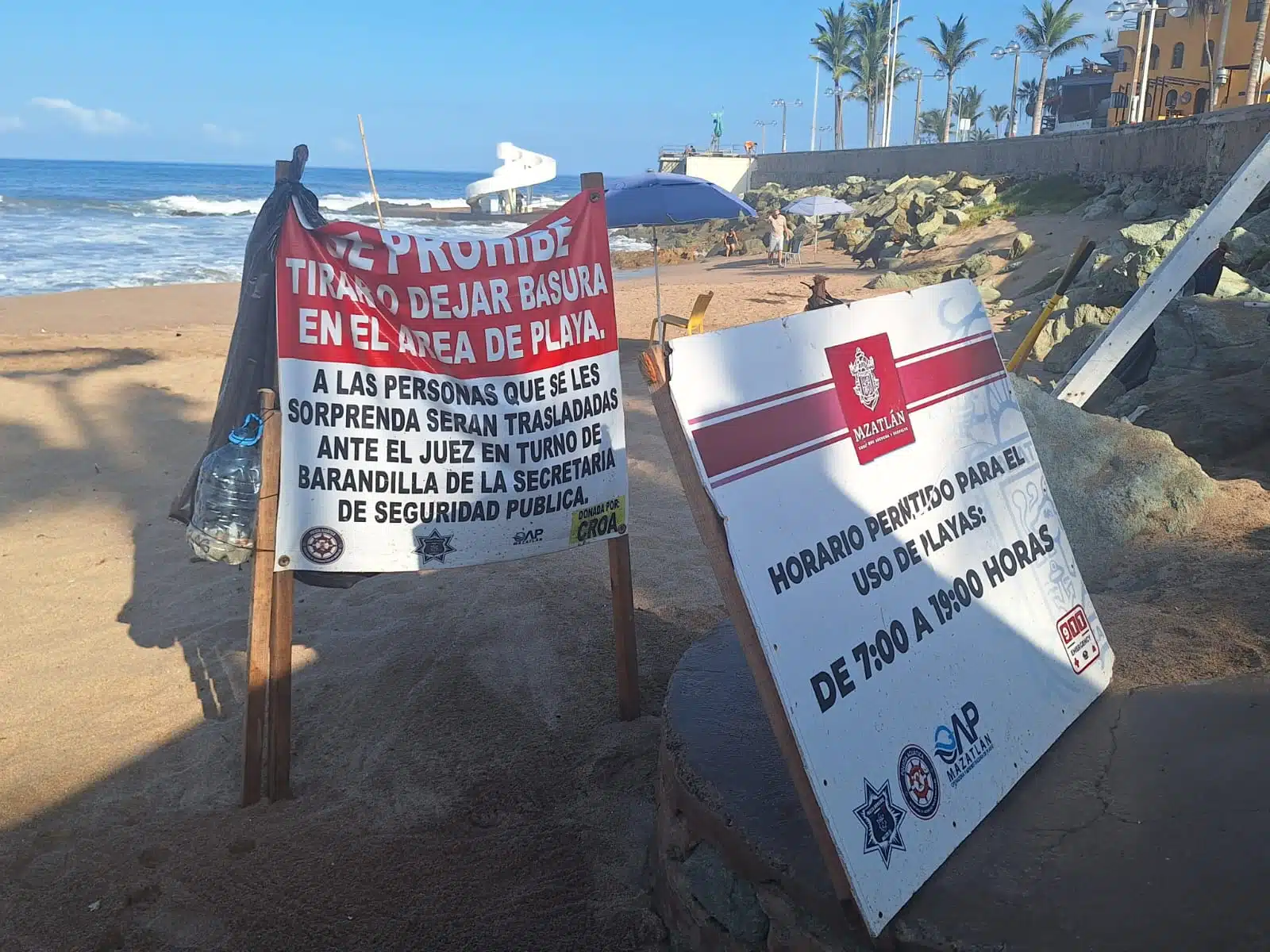 Prohibido dejar basura en zona de playa