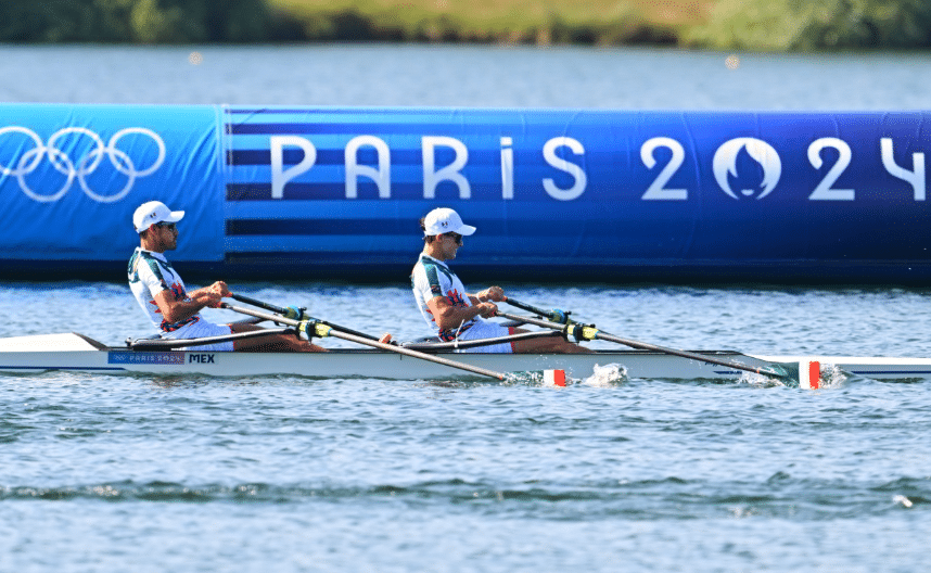 Los mexicanos Miguel Carballo y Alexis López avanzan a la semifinal de Remo en París 2024