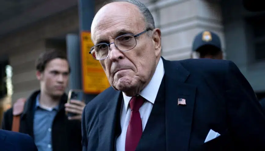 Revocan licencia de abogado a Rudy Giuliani, exabogado de Trump