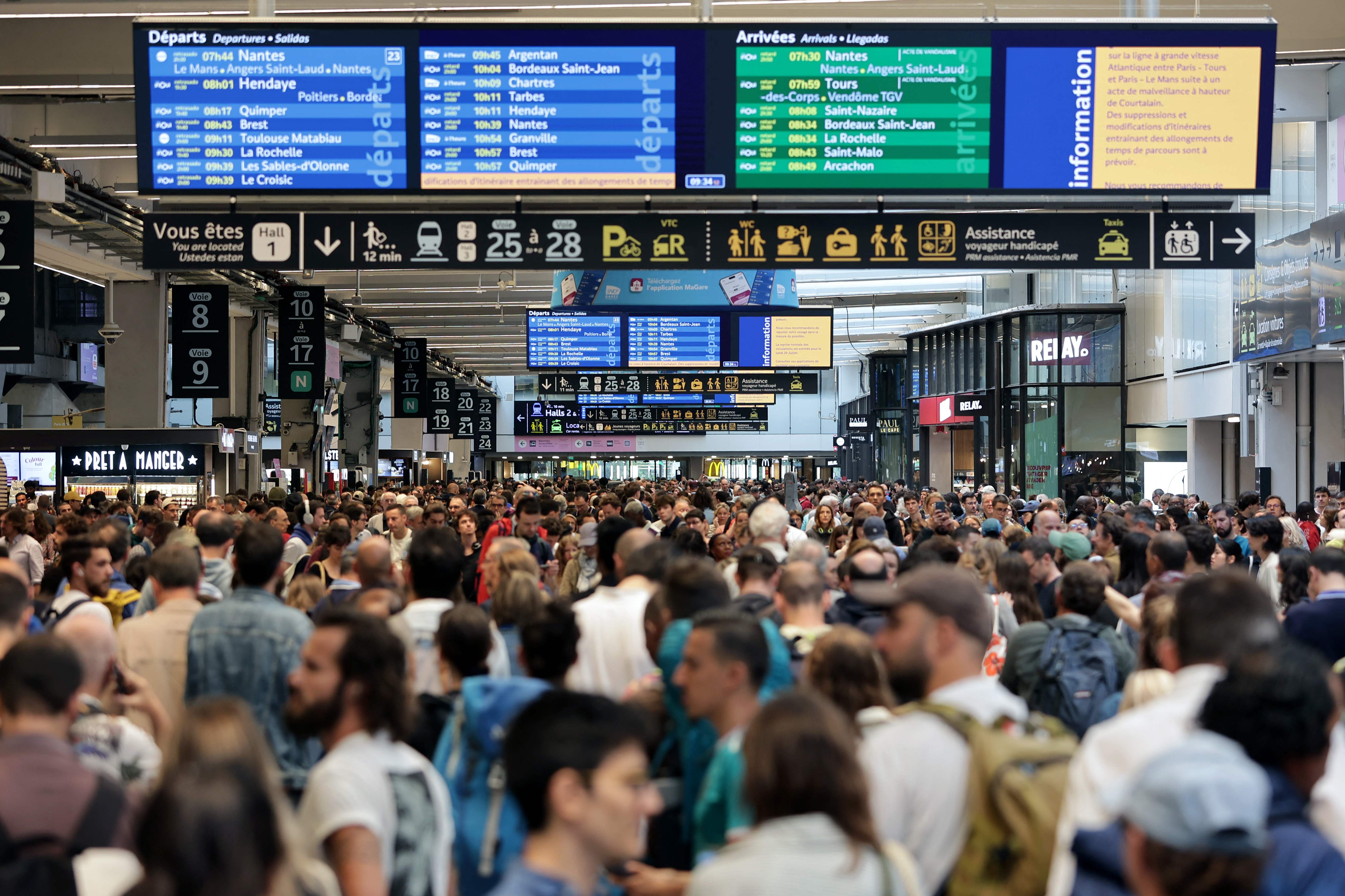 Sabotean trenes y alertan de una bomba en París previo a la inauguración de JO