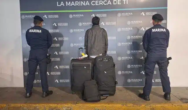 Semar detiene a pasajero con droga oculta en su equipaje