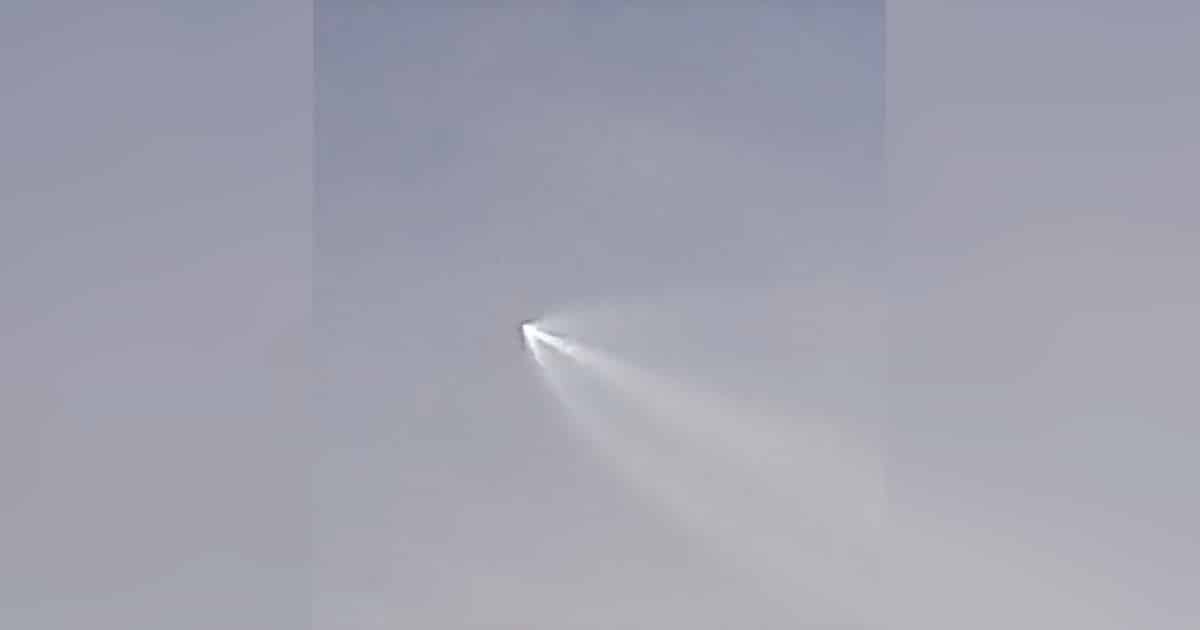 Falcon 9 captado en la cámara de un celular