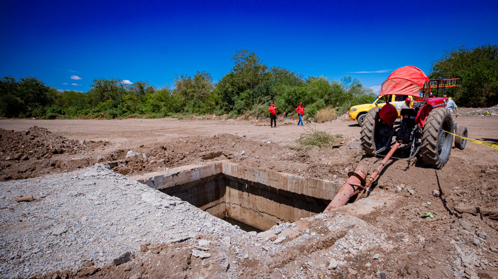 Obras en el dren San Joachín en Guasave