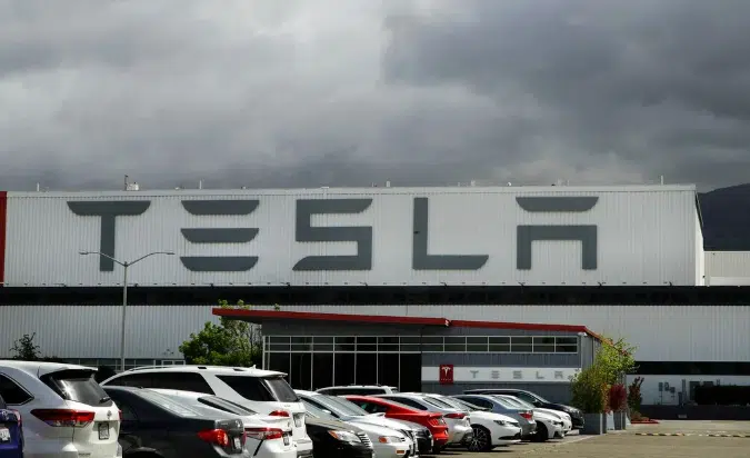 Gobierno de Nuevo León asegura que no ha sido notificado sobre la suspensión de fábrica de Tesla