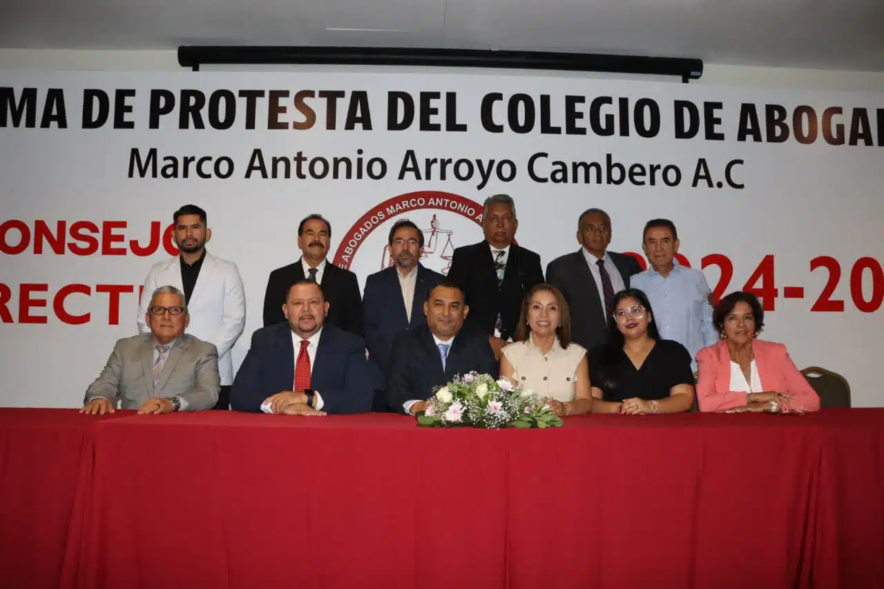 Toma de protesta del Colegio de Abogados Marco Antonio Arroyo Camberos A.C. en Mazatlán