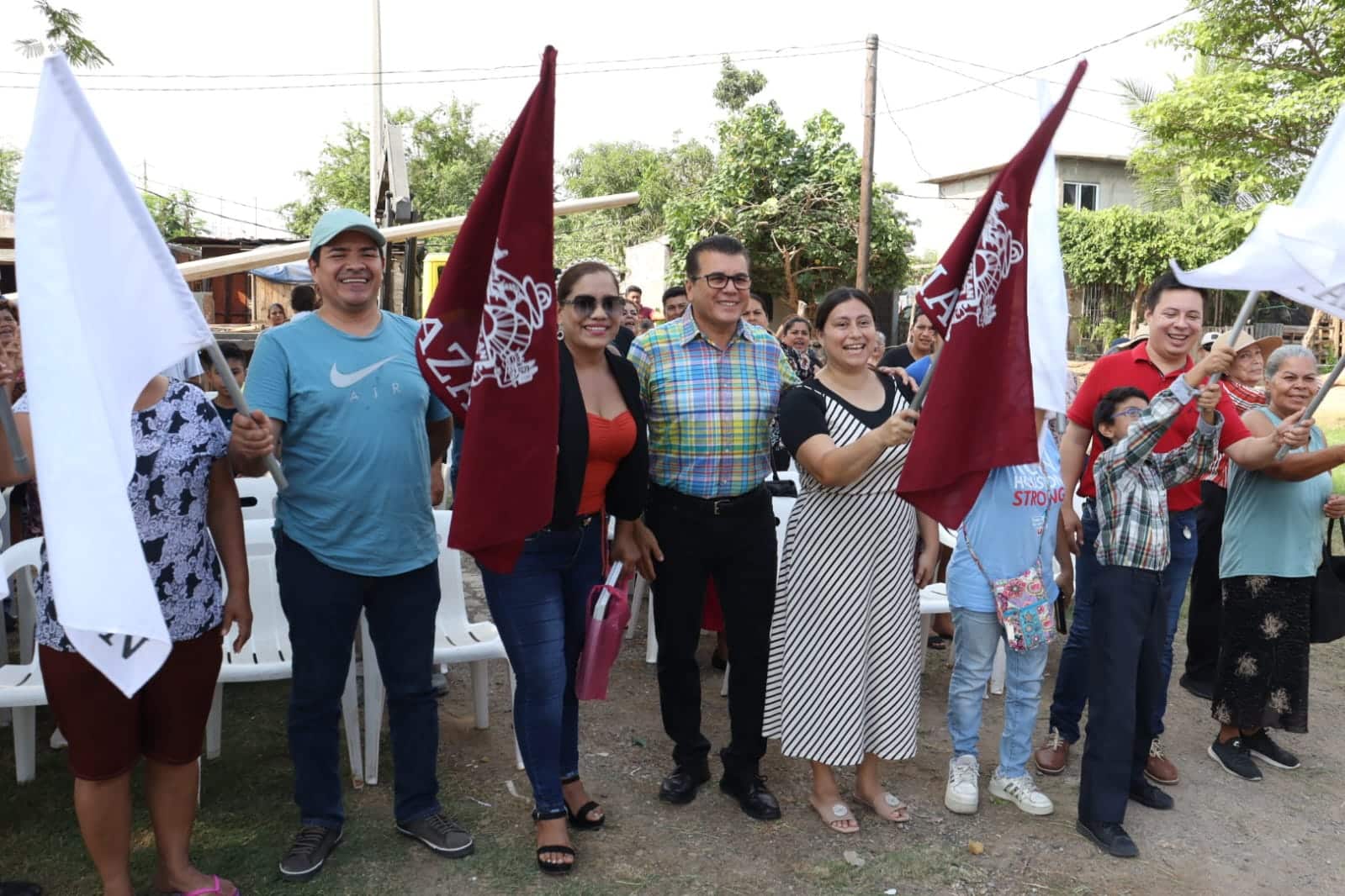 Vecinos de las Presas del Valle por fin tendrán red de energía eléctrica