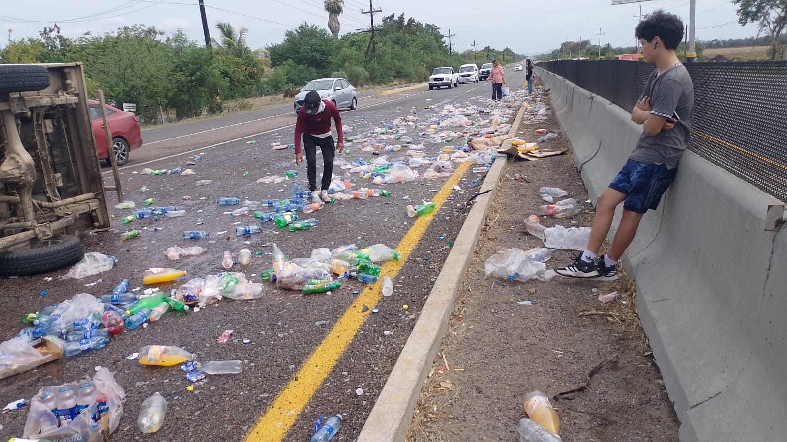 Volcadura al sur de Culiacán