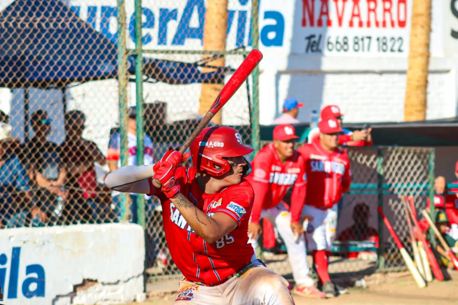 Héctor Rivera, bateador derecho de los Pascoleros de San Miguel