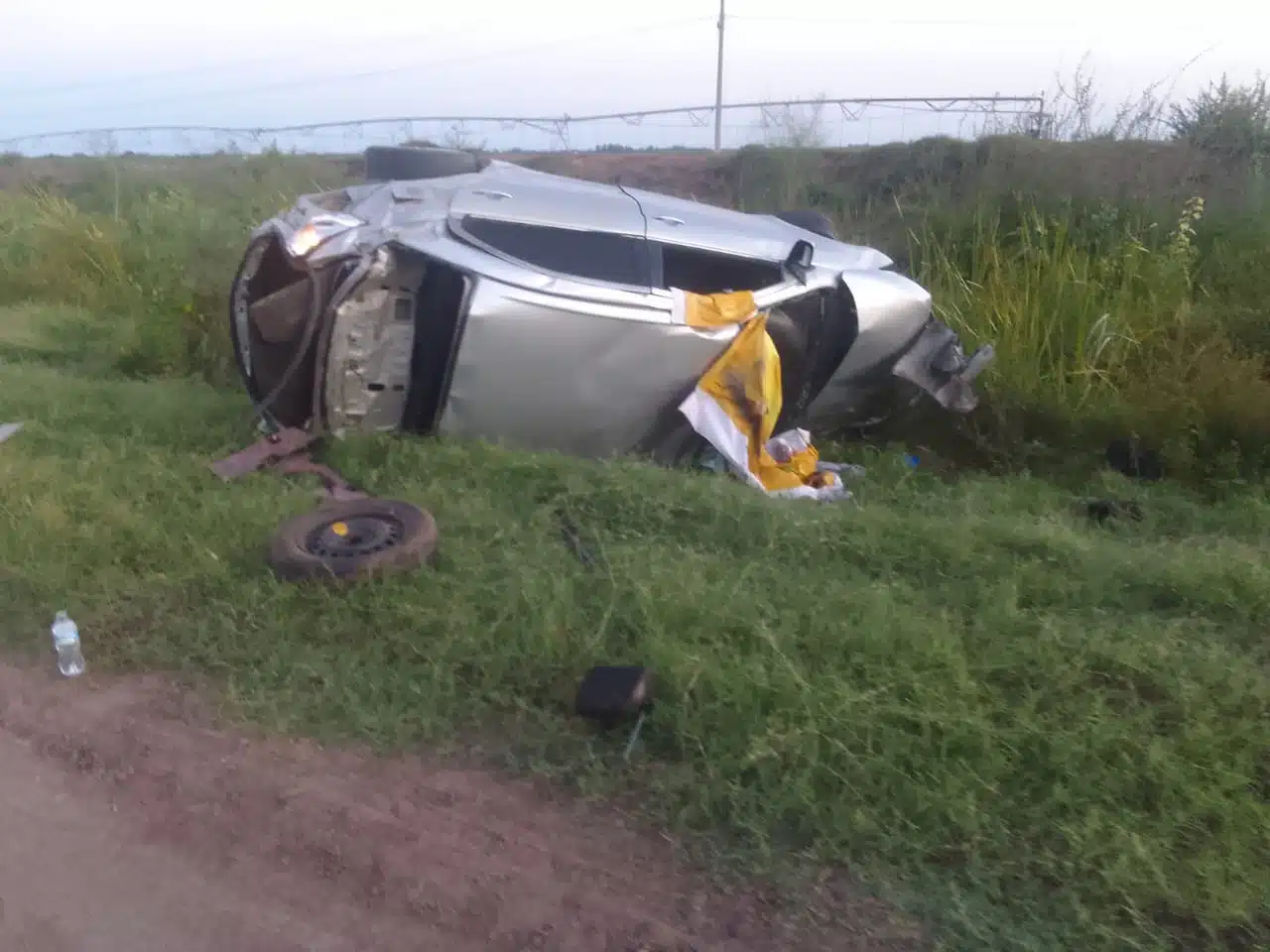 El fuerte accidente se registró por la carretera Internacional México 15 en la sindicatura de Benito Juárez.