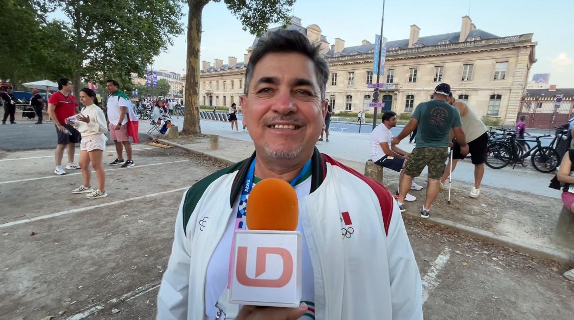 El entrenador de Prisca Awiti, Jorge Atencio
