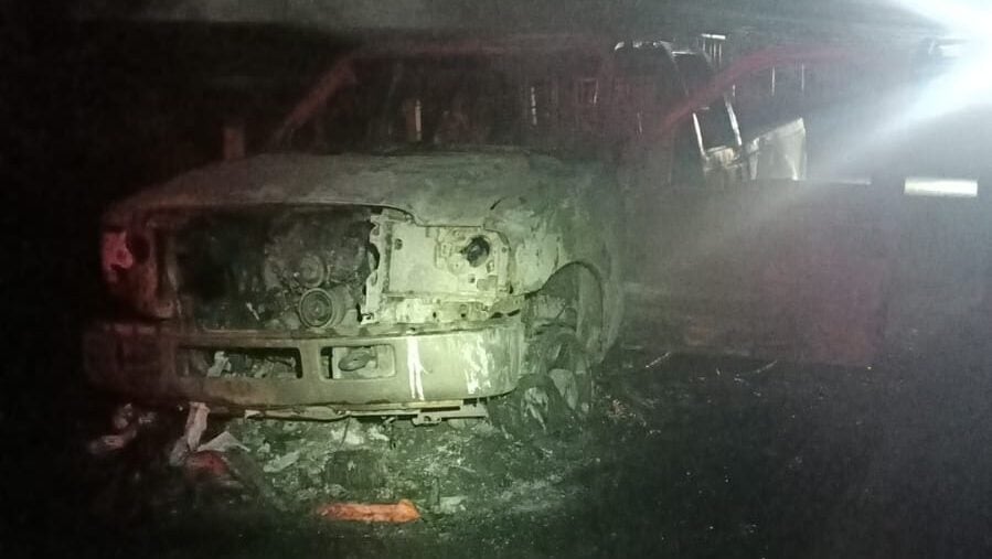 camioneta se incendia mientras circulaba en la México 15, Ahome