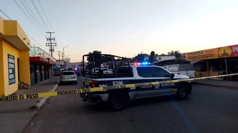 Policía Municipal en zona delimitada