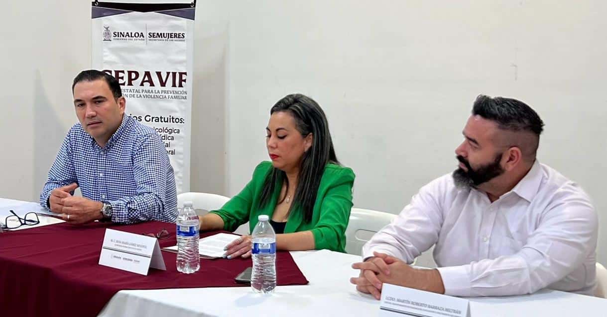 Integrantes de Cepavif y Iapsin en rueda de prensa