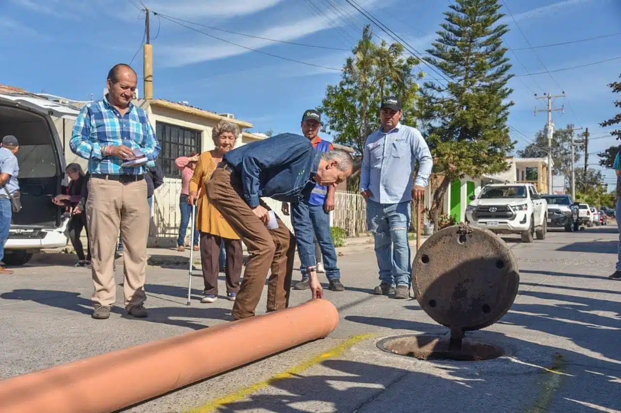 Gerardo Vargas Landeros en obra de alcantarillado