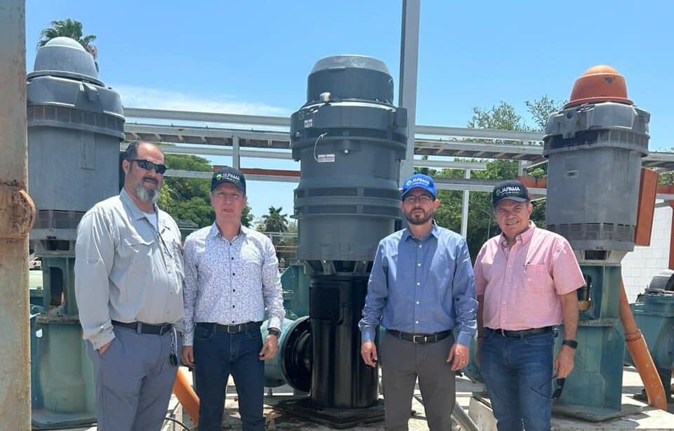 Autoridades en planta potabilizadora