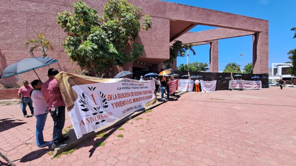 Manifestación en Ayuntamiento de Guasave