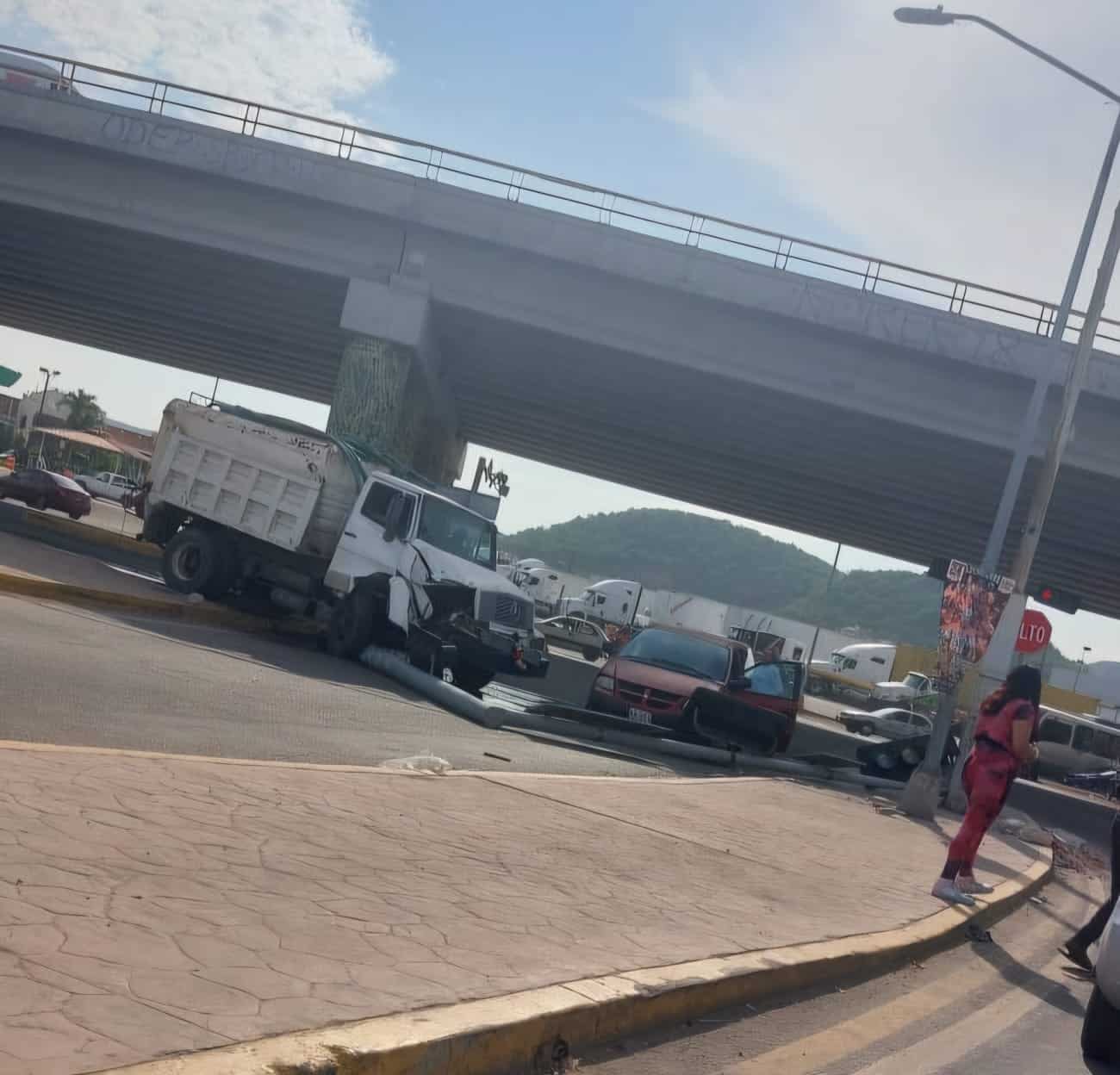 ACCIDENTE VIAL MAZATLÁN