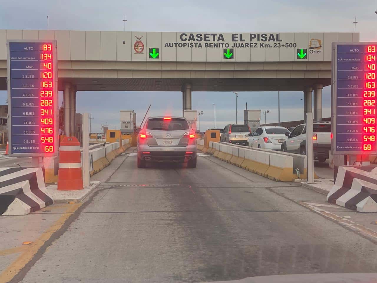 autopista Benito Juárez