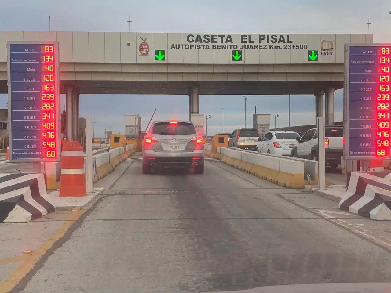 autopista Benito Juárez