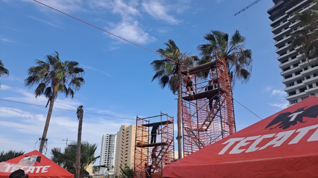 Actividades al aire libre durante un taller realizado por Protección Civil de Mazatlán