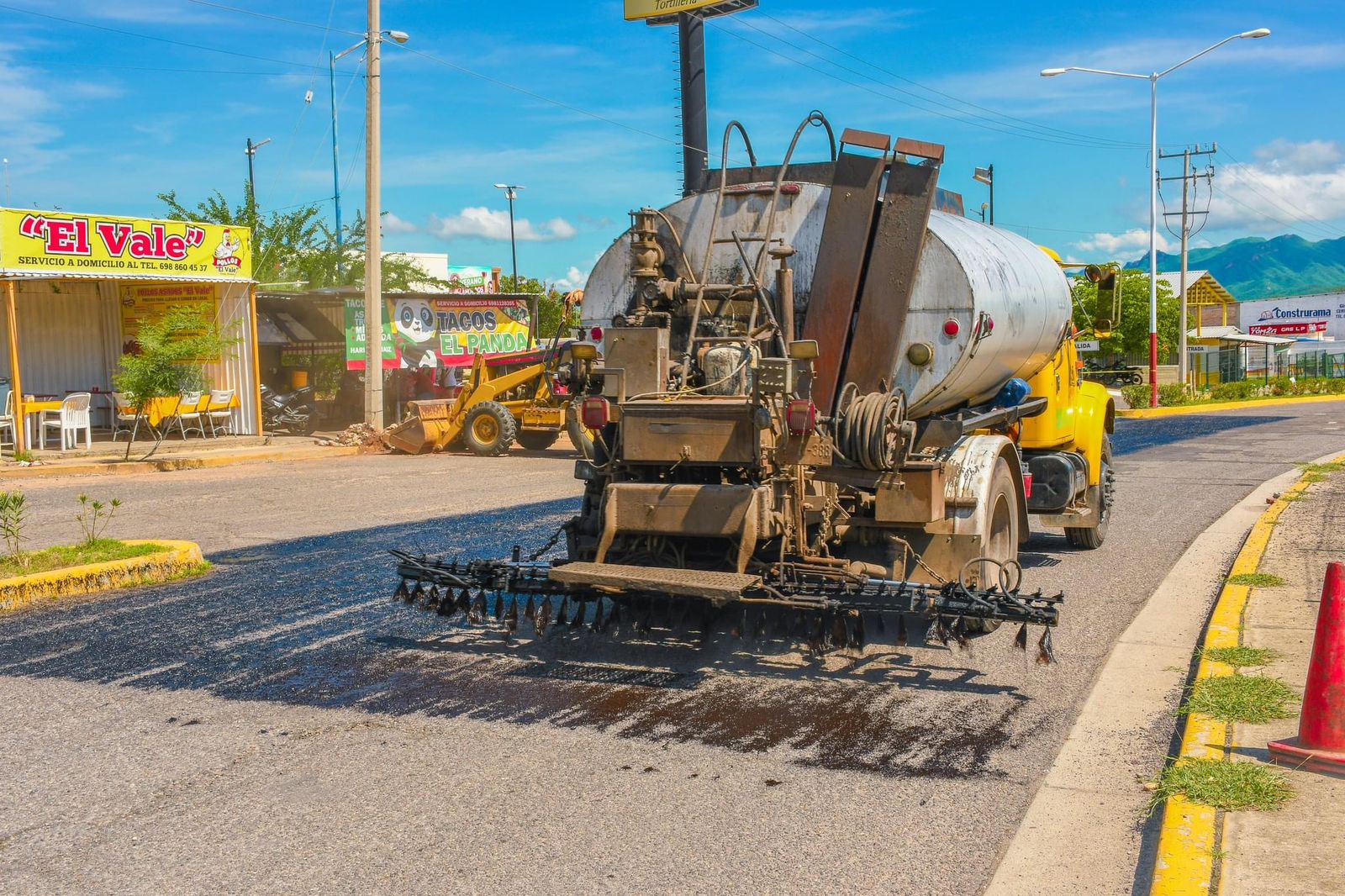 BACHEO DE CALLES EN CHOIX3