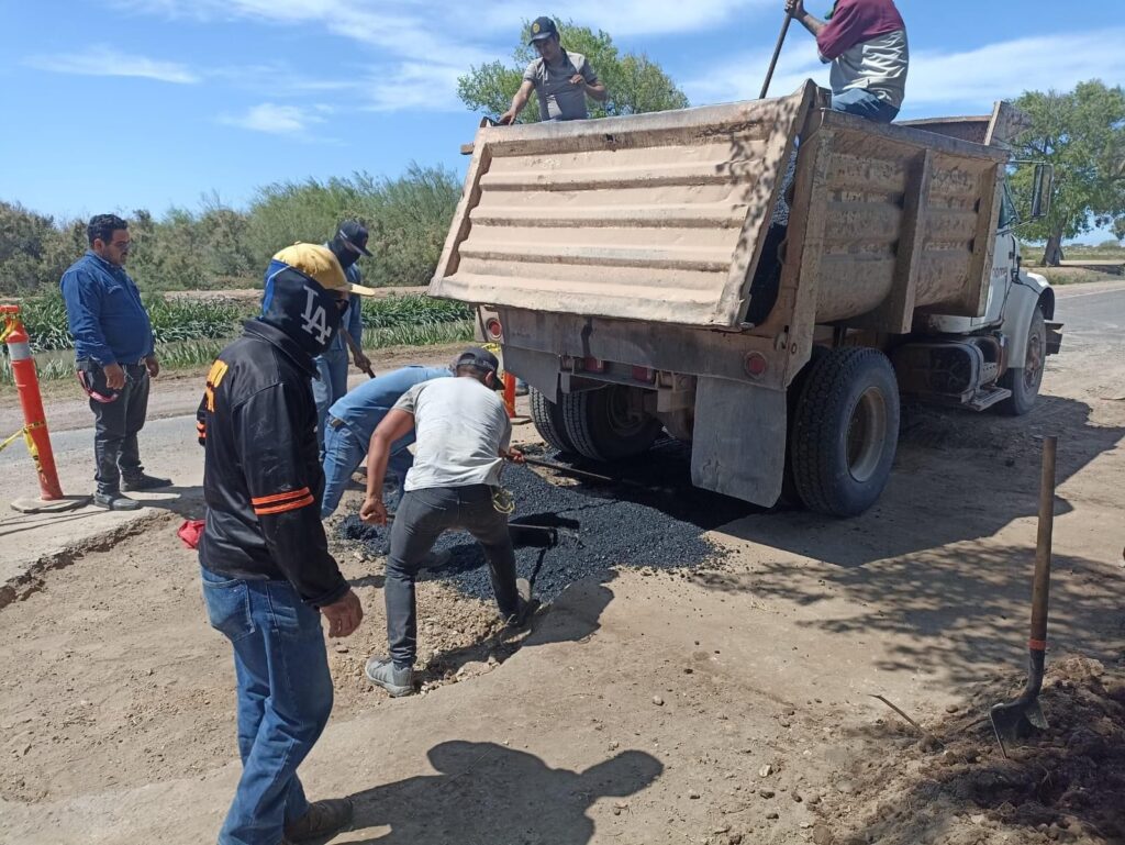 Trabajadores de la Secretaría de Obras Públicas, Urbanismo y Ecología de Ahome