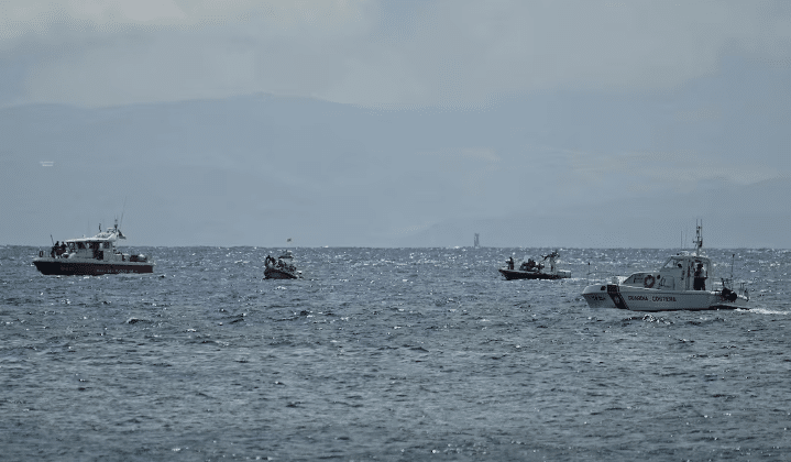 Revelan lista de desaparecidos tras naufragio de superyate en Sicilia, Italia