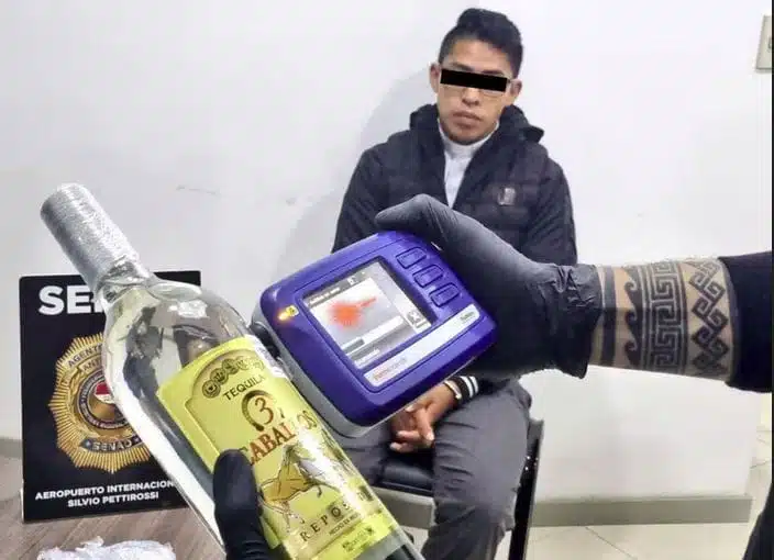 Cae seminarista mexicano; intentó ingresar droga en botellas de tequila a Paraguay