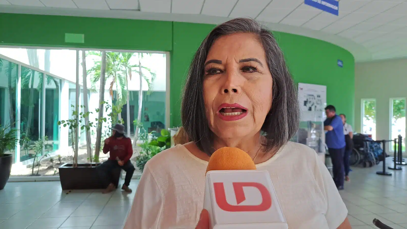 Catalina Esparza Navarrete, secretaria de Educación Pública y Cultura en Sinaloa