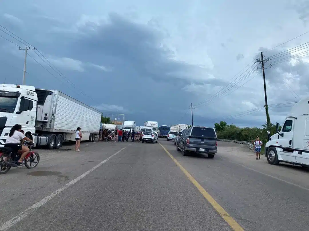 El choque se registró a la altura de la colonia 7 de Abril