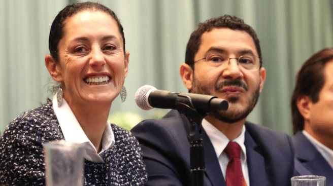 Claudia Sheinbaum adelanta a Martí Batres como miembro de su gabinete presidencial