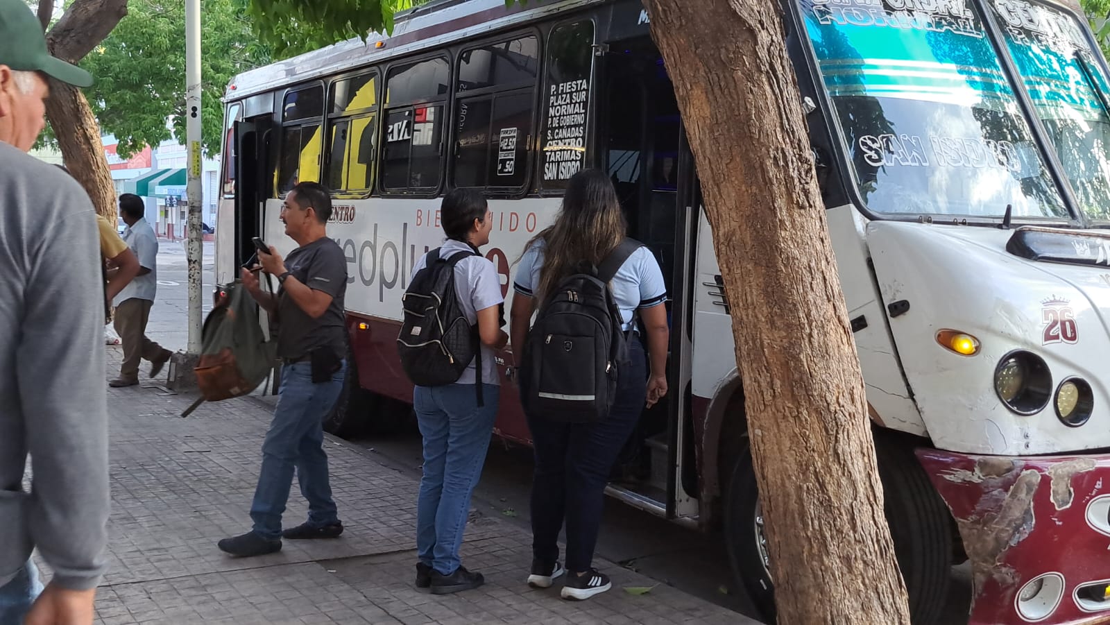 Comercio de Culiacán trabaja con normalidad