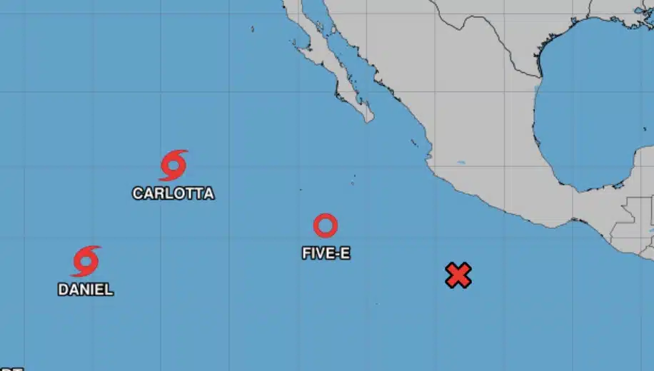 Daniel. Carlota, la depresión tropical Cinco-E y una zona de baja presión más, son los sistemas en monitoreo hasta este 4 de agosto en el océano Pacífico. NHC