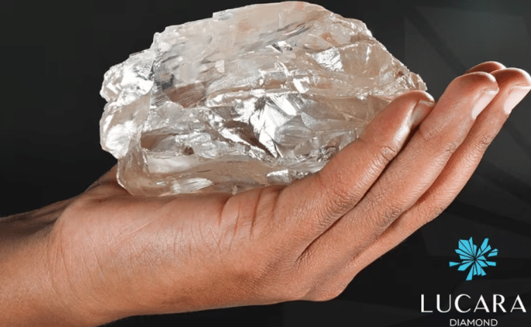 ¡El mayor en más de un siglo! Encuentran en Botsuana uno de los diamantes más grandes del mundo