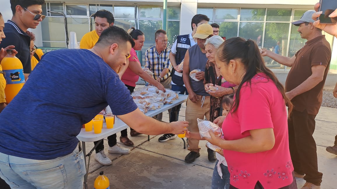 En el Hospital de General de Los Mochis se hizo entrega de alimentos a familiares de pacientes
