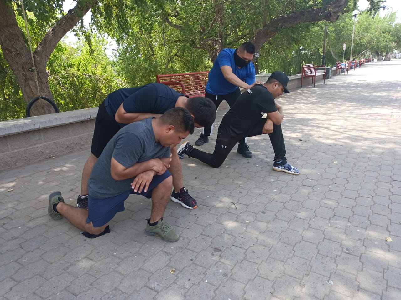 Escuadrón acuático de Guasave entrenando bajo el mando de Bomberos en el malecón María del Rosario Espinoza