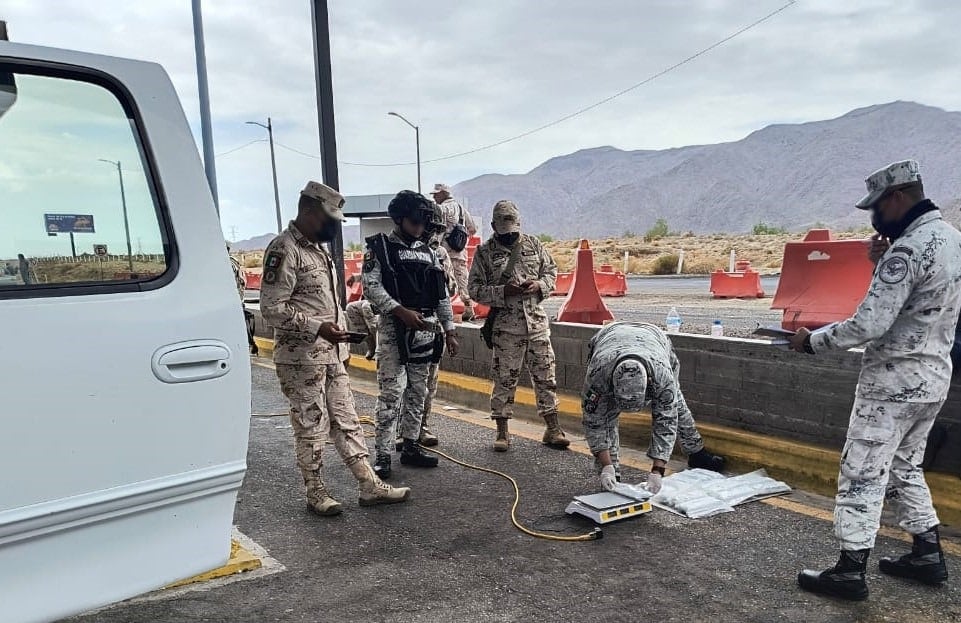 Guardias nacionales y militares decomisan droga