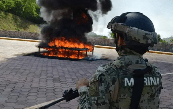 Autoridades destruyen más de 2 toneladas de clorhidrato de cocaína en Oaxaca